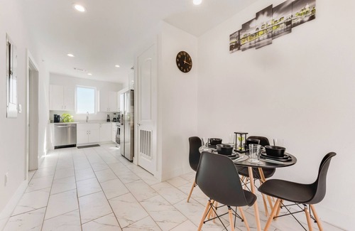 Downtown Dallas Apartment | Dallas City Views