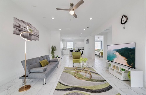 Downtown Dallas Apartment | Dallas City Views