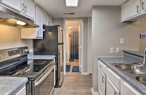 Dallas Condo | Dallas Condo Retreat ~ 11 Mi to Downtown!