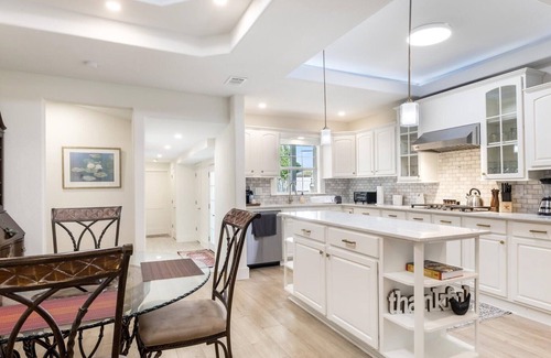 Northwest Dallas House | Dallas Flair House-Love Field-Midway-Hollow, Uptown close by