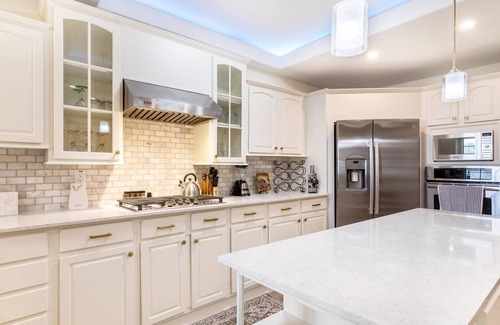 Northwest Dallas House | Dallas Flair House-Love Field-Midway-Hollow, Uptown close by
