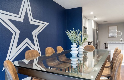 Northwest Dallas Apartment | Dallas Retreat: Modern Design