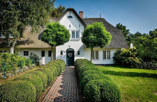 Keitum House | Daluja - Diese Doppelhaushälfte ist ca. 130 m² Groß und Bietet Zwei Personen Platz