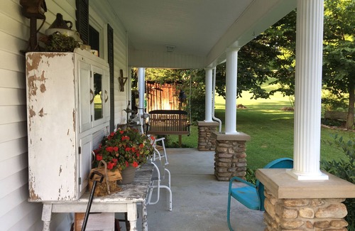 Damascus House | Damascus,VA-3BR Farmhouse close to Town, Creeper Trail & river!