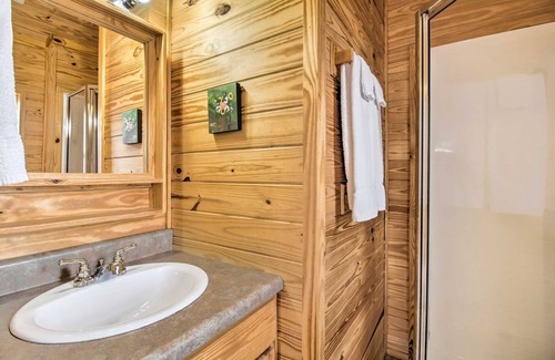 Livingston Cabin | Damselfly Cabin (Cabin #5)
