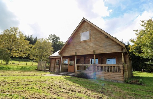 Kinnerton Cottage | Dan Y Coed