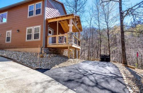 Sevierville House | Dancing Bear Cabin- Relax & Enjoy!
