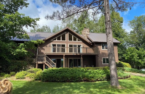 Presque Isle House | Dancing Loon Hideaway at Turtle Lake