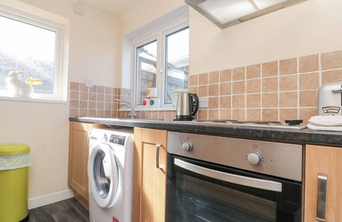 Bridlington House | DANESCROFT, pet friendly, with a garden in Bridlington