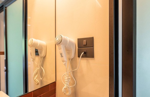 Talat Yot Hotel | Dang Derm in The Park Khaosan