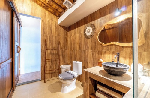 Penuktukan Hotel | Dani Beach Villa Penuktukan