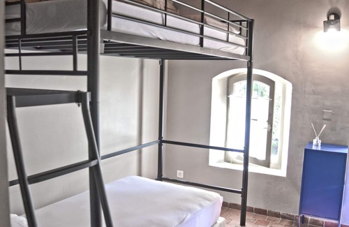 Monteux Other | Dans le Cadre de la Provence Verdoyante