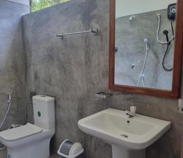 Dickwella House | Danu Surf House Hiriketiya