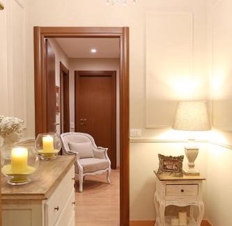 Rione III Colonna Apartment | Daplace - Ottavia Apartment