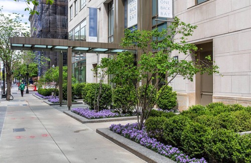 Back Bay East Apartment | Dapper Back Bay 1BR w/W/D, Gym, Doorman, near T Station, by Blueground
