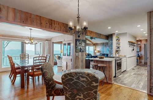 Sapphire Cottage | Darby Cottage - Incredible views from this 2/2 in Sapphire, NC.