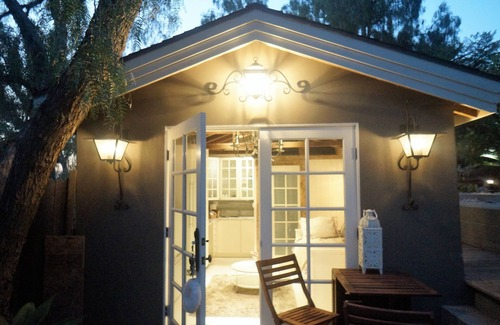 Los Angeles House | Darling Guesthouse in the Hills+ Private Patio