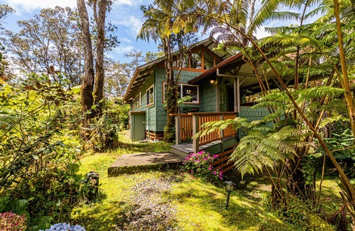 Royal Hawaiian Estates Cottage | Darling, Private Cottage Near Hawaii Volcanoes Nat'l Park