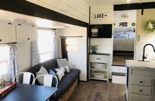 Juab County House | Darling remodeled trailer on private sandy beach
