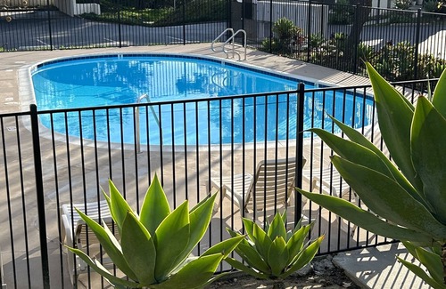 Alta Mesa Condo | Darling W/View, Garage, Pool, AC, 2 Min to Downtown, Pet Friendly