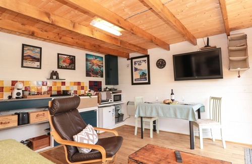 Totnes Cottage | Dart View Hideout