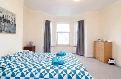 Shirley House | Darwin road guest house room 2