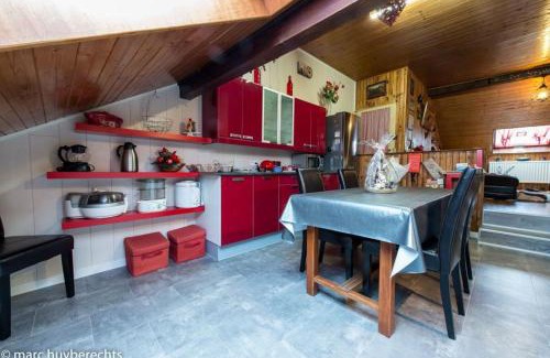 Haselbourg House | Das Gîte Fleuri Mit Einer Herrlichen Aussicht