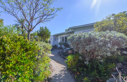 Sugarloaf Key House | Date Palm Destination: Charming 3BR Canal Front Home in Sugarloaf, Dockage & Dog-Friendly Amenities!