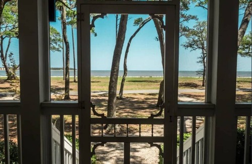 Melrose on the Beach House | Daufuskie Sunrise Cottage with Ocean View