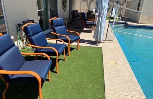 North Mountain House | Dave's Sunshine Getaway for 2 or 3/Private with free heated Pool