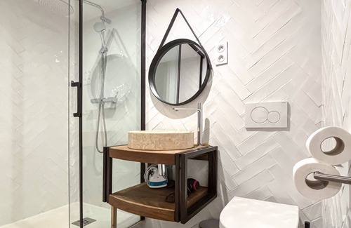 Amerique Apartment | David D Angers 43 - One Bedroom Apartment, Sleeps 4