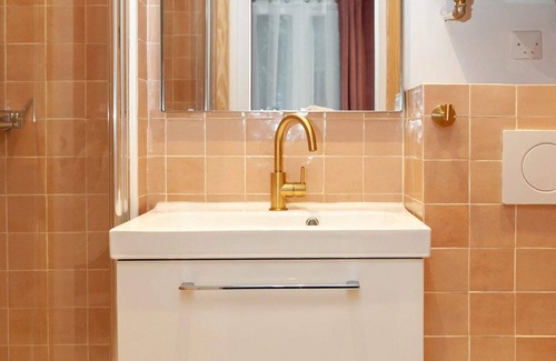 Amerique Apartment | David D Angers 51 - Studio Apartment, Sleeps 2