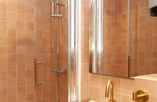 Amerique Apartment | David D Angers 51 - Studio Apartment, Sleeps 2