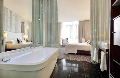 Sandown Hotel | Davinci Hotel And Suites On Nelson Mandela Square