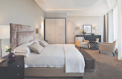 Sandown Hotel | DaVinci Suites