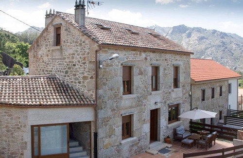 Ezaro House | Davoa Playa Ezaro House
