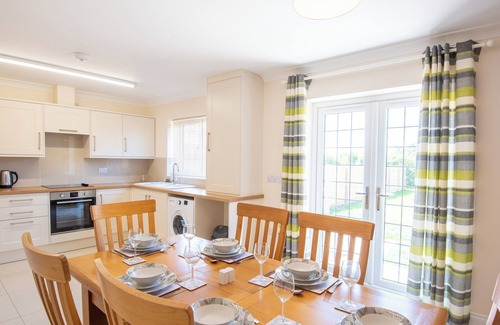 Mablethorpe and Sutton Cottage | Dawson Park 8 - UK12667