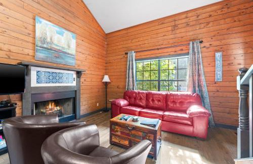 Table Rock House | Day Dreamer Cabin