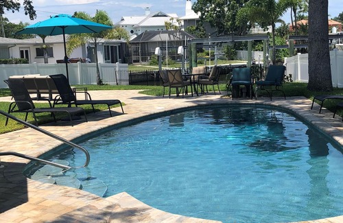 Anona House | Day's By The Bay-Largo.LIVE the DREAM.LUXURY