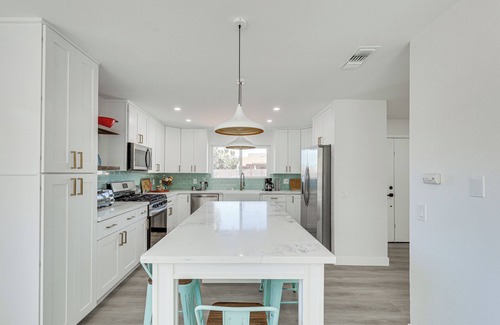 San Marcos House | Day Trip to San Diego: San Marcos Home Near Hiking