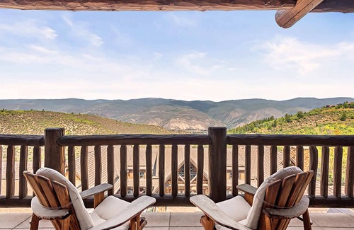 Avon Ski Chalet | Daybreak Penthouse by Cuvee | Ritz Carlton Bachelor Gulch