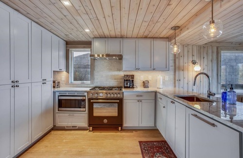 Tolovana Park House | Daydreamer - Beachfront! - Beachcomber Vacation Homes