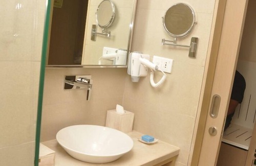 Durgapura Hotel | Days Hotel by Wyndham Jaipur Tonk Road