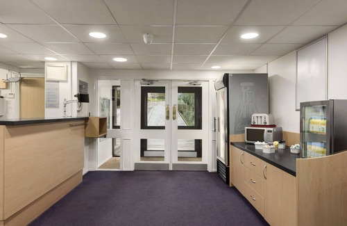 Bridgend Hotel | Days Inn by Wyndham Bridgend Cardiff M4