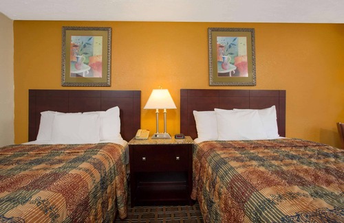 Bermuda Hotel | Days Inn by Wyndham Chester