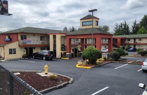 Federal Way Hotel | Days Inn by Wyndham Federal Way