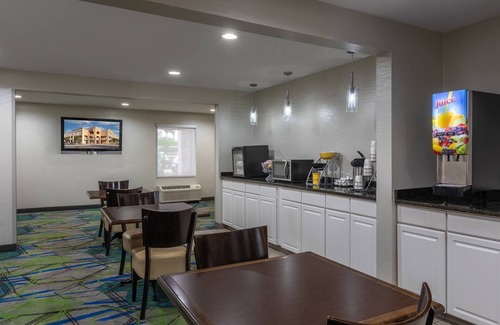 Greenville - Spartanburg Hotel | Days Inn by Wyndham Greenville