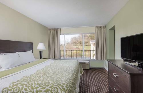 Jellico Hotel | Days Inn by Wyndham Jellico - Tennessee State Line