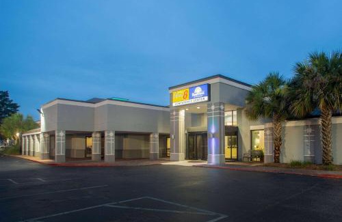 Mobile Hotel | Days Inn by Wyndham Mobile I-65