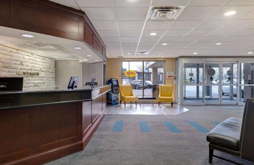 Niagara Falls Hotel | Days Inn by Wyndham Niagara Falls Near The Falls